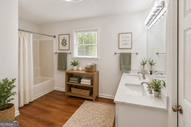 725 Nix Drive, Gainesville, GA 30501