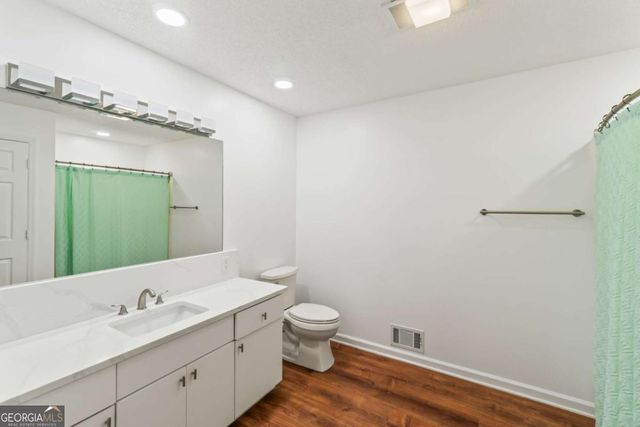 725 Nix Drive, Gainesville, GA 30501