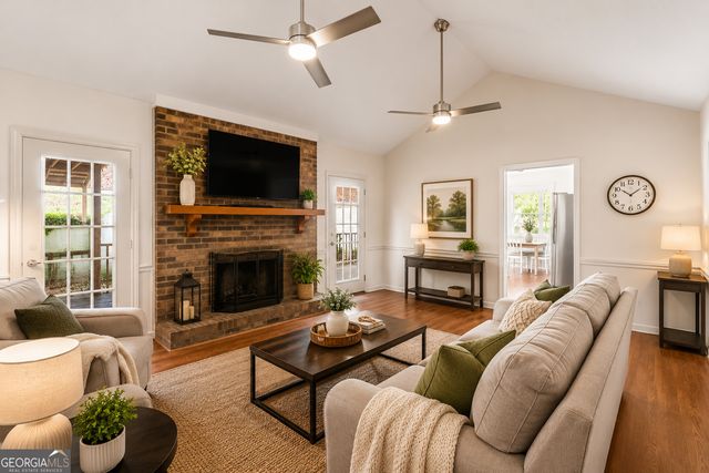 725 Nix Drive, Gainesville, GA 30501