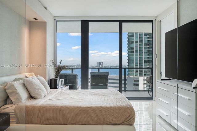 650 NE 32nd St 1203, Miami, FL 33137
