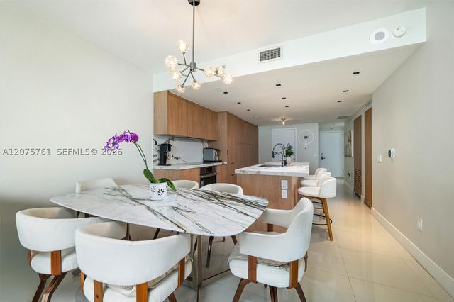 650 NE 32nd St 1203, Miami, FL 33137
