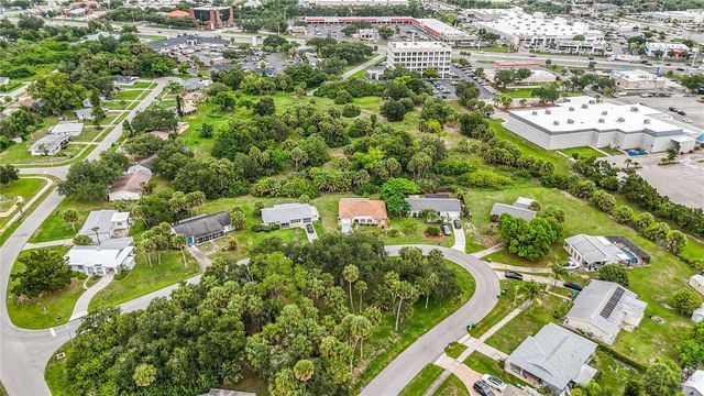 1213 PRICE CIRCLE NW, Port Charlotte, FL 33948
