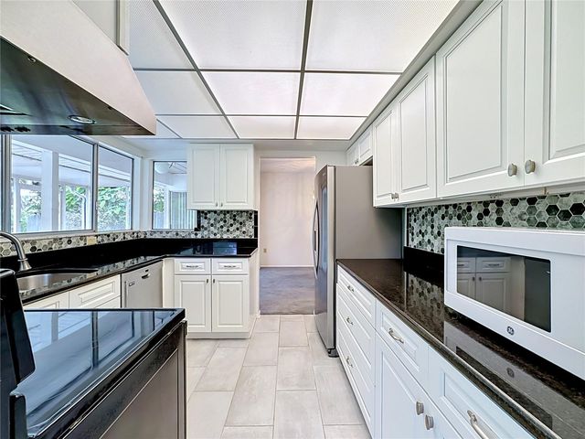 1213 PRICE CIRCLE NW, Port Charlotte, FL 33948