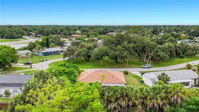 1213 PRICE CIRCLE NW, Port Charlotte, FL 33948