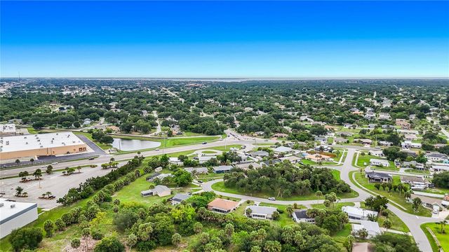 1213 PRICE CIRCLE NW, Port Charlotte, FL 33948