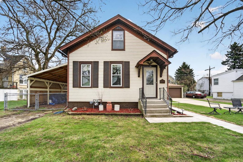 1739 Chatham STREET, Racine, WI 53402