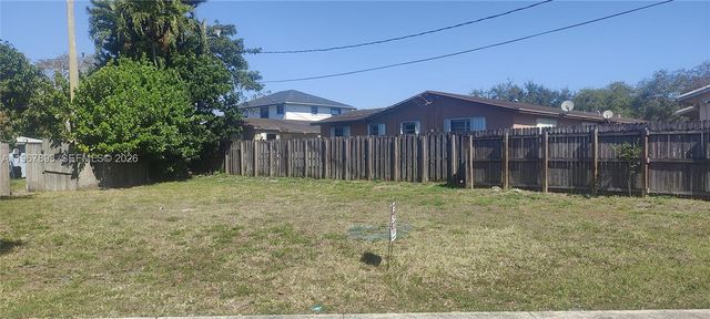 5825 Fillmore St, Hollywood, FL 33021
