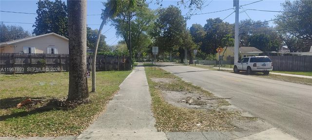 5825 Fillmore St, Hollywood, FL 33021