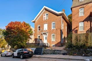 36 Cliff Street, Norwich, CT 06360