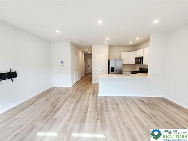 1182 Susan Circle, Upper Macungie Twp, PA 18031