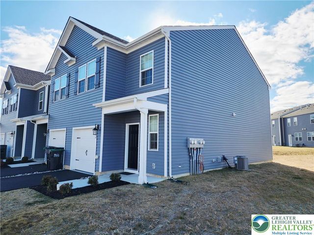 1182 Susan Circle, Upper Macungie Twp, PA 18031