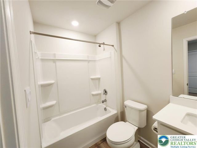 1182 Susan Circle, Upper Macungie Twp, PA 18031