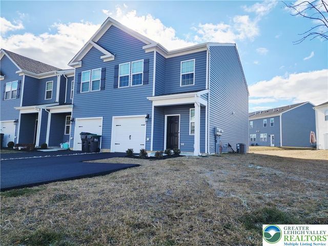 1182 Susan Circle, Upper Macungie Twp, PA 18031