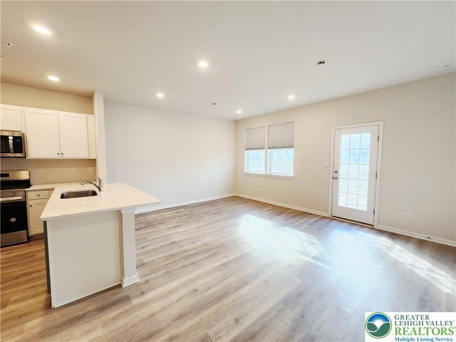 1182 Susan Circle, Upper Macungie Twp, PA 18031