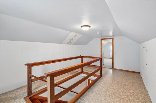 74 Essex Avenue SW, Swisher, IA 52338