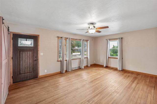 74 Essex Avenue SW, Swisher, IA 52338