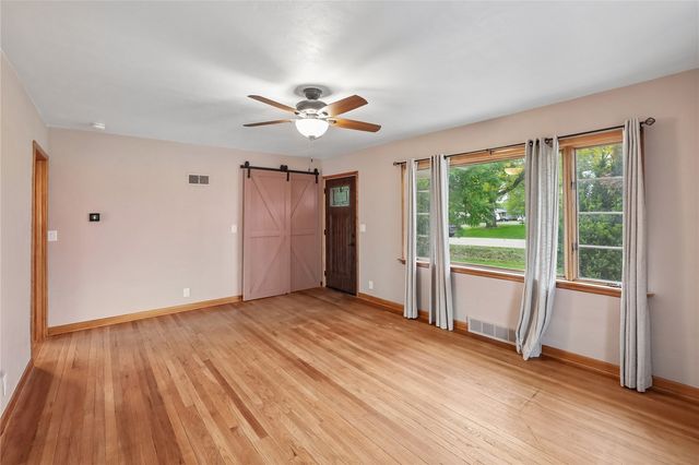 74 Essex Avenue SW, Swisher, IA 52338