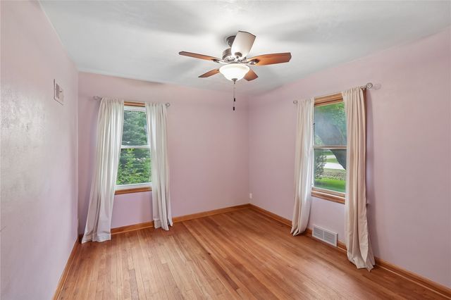 74 Essex Avenue SW, Swisher, IA 52338