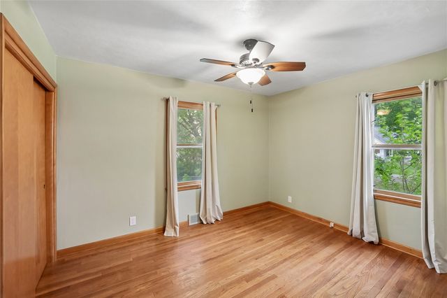 74 Essex Avenue SW, Swisher, IA 52338