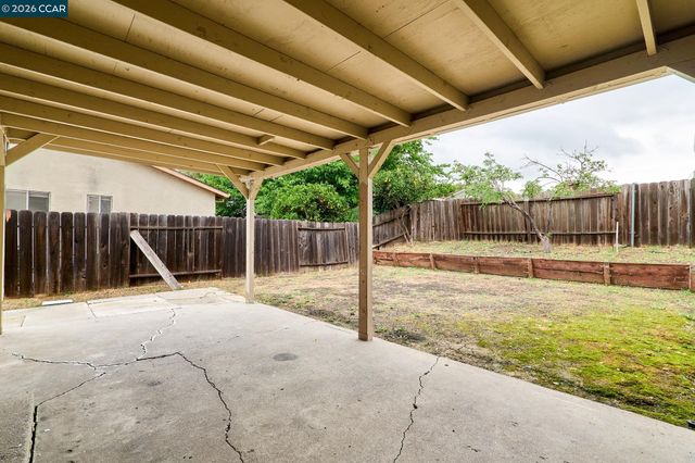 701 Shannon Dr, Suisun City, CA 94585