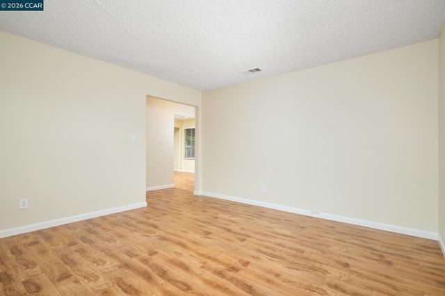 701 Shannon Dr, Suisun City, CA 94585