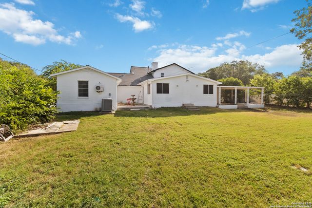 2902 Belvoir Dr, San Antonio, TX 78230