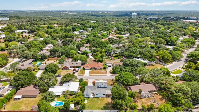 2902 Belvoir Dr, San Antonio, TX 78230