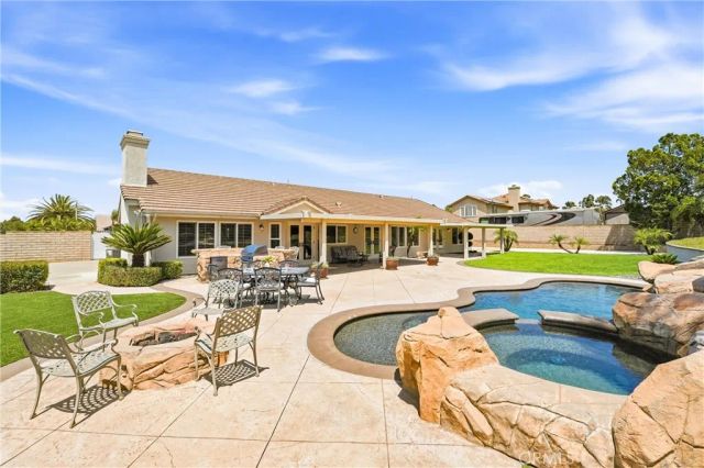 3158 Pacer Drive, Norco, CA 92860