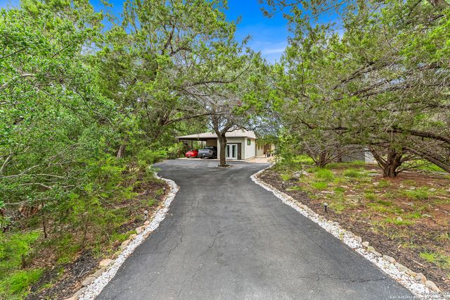 317 Saddle Mountain, Boerne, TX 78006