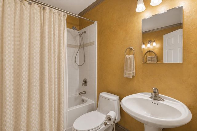 2532 E HAWTHORNE RD, Bartlett, TN 38134