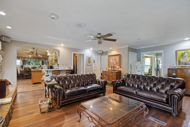 2532 E HAWTHORNE RD, Bartlett, TN 38134