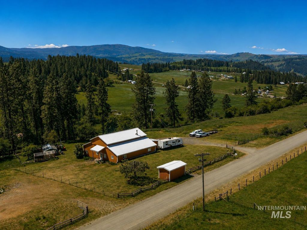 680 Pleasant Valley Road, Clearwater, ID 83552 photo 2