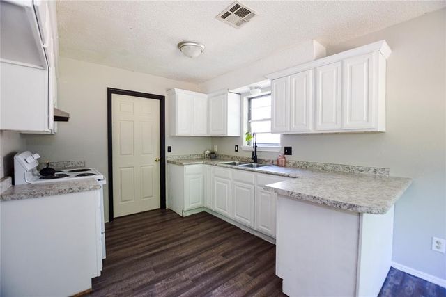 1208 Cathy Lane, Oklahoma City, OK 73110