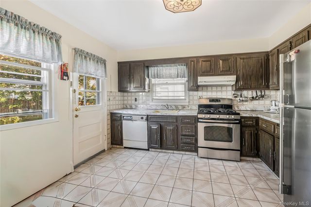 287 Mary Lou Avenue, Yonkers, NY 10703