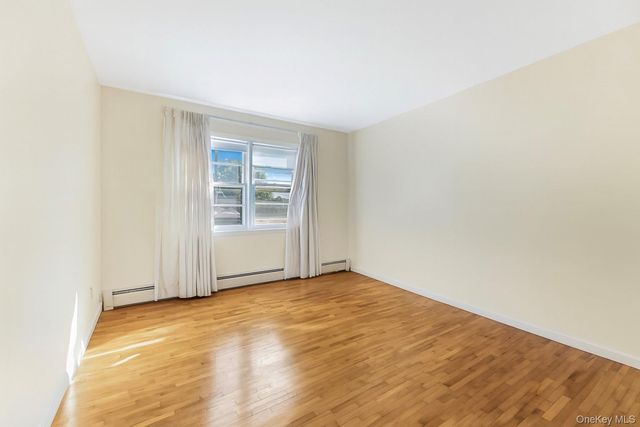 287 Mary Lou Avenue, Yonkers, NY 10703