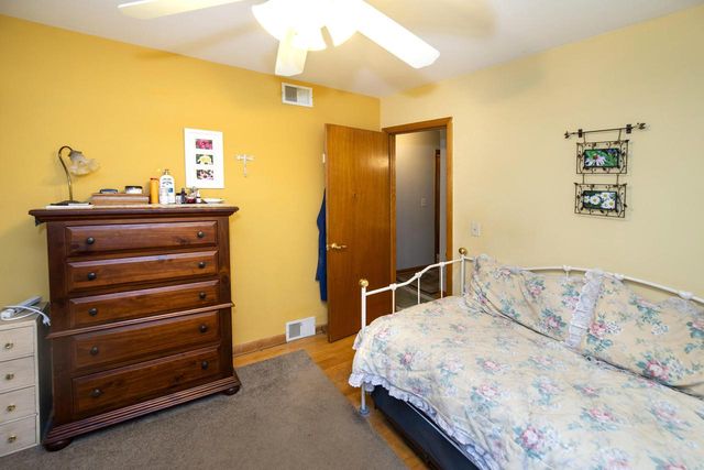 1532 S Grand AVENUE, Waukesha, WI 53189
