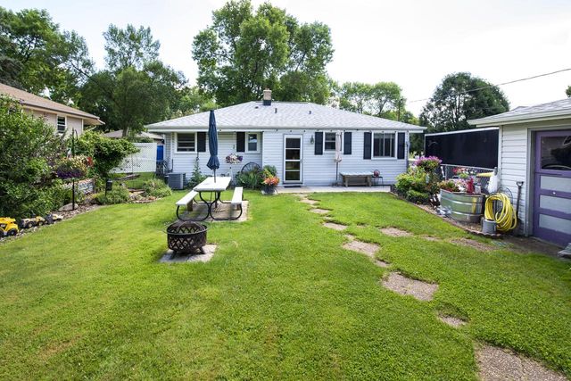1532 S Grand AVENUE, Waukesha, WI 53189
