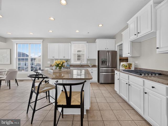 3032 MOORE LN, Kensington, MD 20895