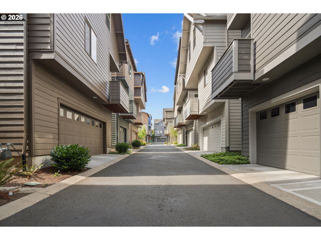 14323 Sw BURLWOOD Ln, Beaverton, OR 97005