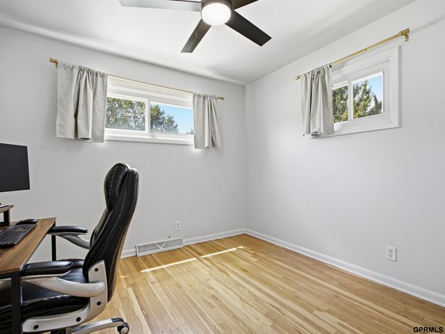 6622 Lafayette Avenue, Omaha, NE 68132