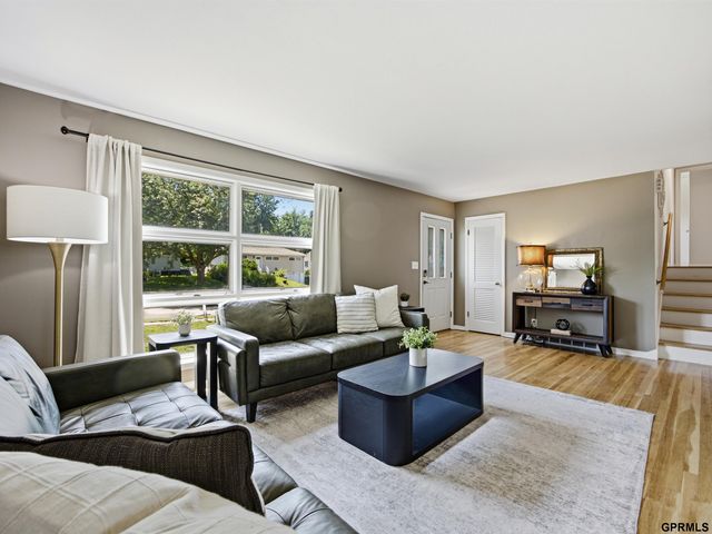 6622 Lafayette Avenue, Omaha, NE 68132