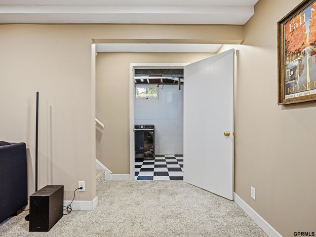 6622 Lafayette Avenue, Omaha, NE 68132