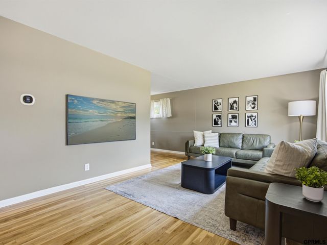 6622 Lafayette Avenue, Omaha, NE 68132