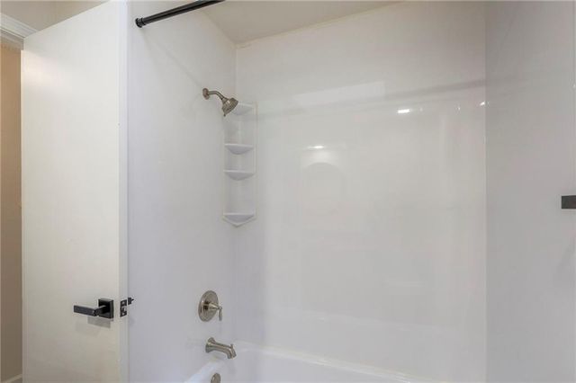 924 Shilo Court, Liberty, MO 64068