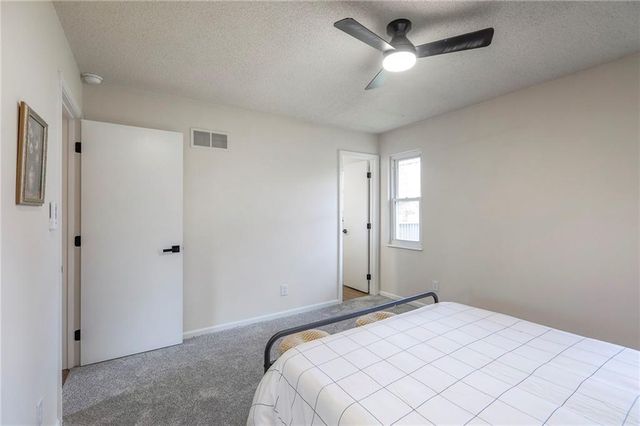 924 Shilo Court, Liberty, MO 64068