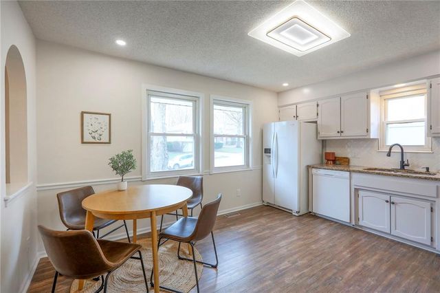 924 Shilo Court, Liberty, MO 64068