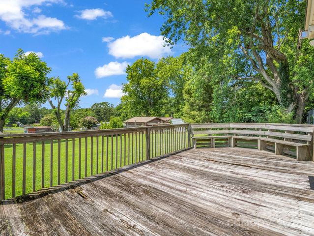 1638 Chase High Road, Forest City, NC 28043