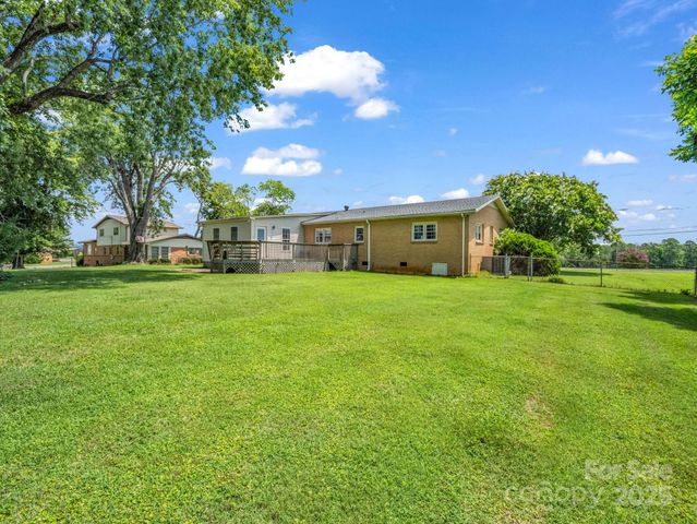 1638 Chase High Road, Forest City, NC 28043