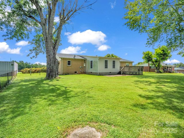 1638 Chase High Road, Forest City, NC 28043