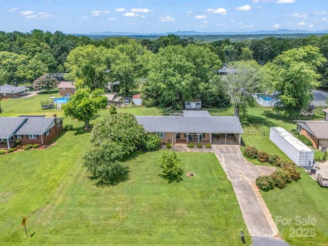 1638 Chase High Road, Forest City, NC 28043